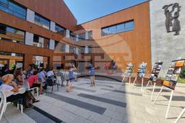 Бургас - "7.8 по Рихтер" - фотографска изложба 