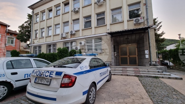 Жена на 28 години блъсна две момчета на пешеходна пътека в град Дряново, децата са без сериозни наранявания