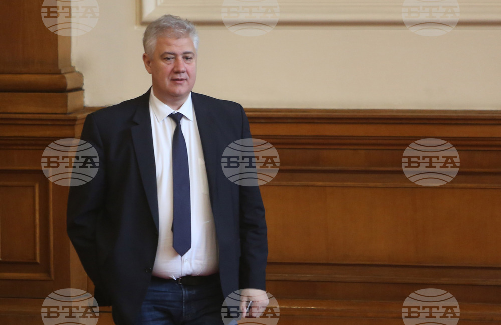 Парламент - Асен Балтов - заседание