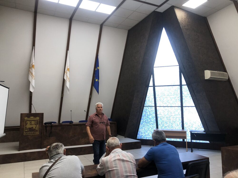 Общински съвет Благоевград: Председателят на ОбС Благоевград и членовете на КРСРЗГС се срещнаха с кметовете на селата в община Благоевград