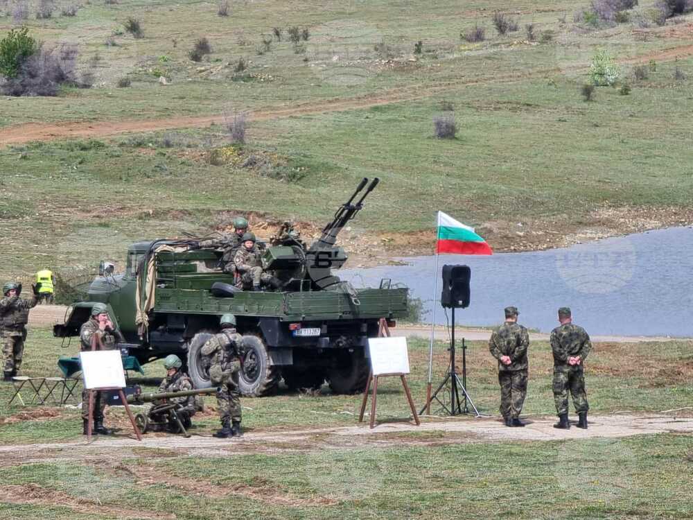 От днес започват планирани стрелби на огневи комплекс „Батмиш“ край Сливен