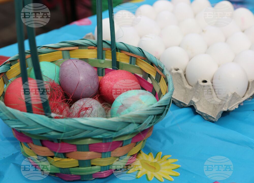 Велики четвъртък - яйца - традиционно боядисване