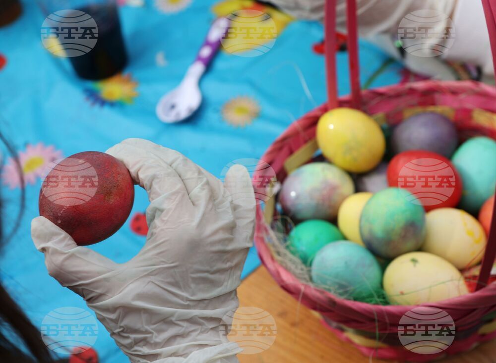 Велики четвъртък - яйца - традиционно боядисване