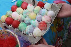 Велики четвъртък - яйца - традиционно боядисване