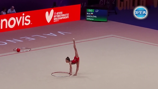 Силен старт за българските гимнастички Боряна Калейн и Стилияна Николова на Световното първенство във Валенсия, двете се класираха за финалите на обръч и на топка