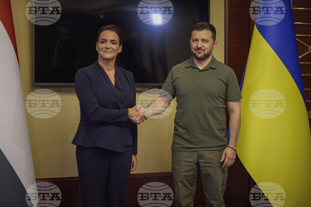Унгария ще продължи да оказва хуманитарна и образователна помощ на Украйна, каза президентката Каталин Новак
