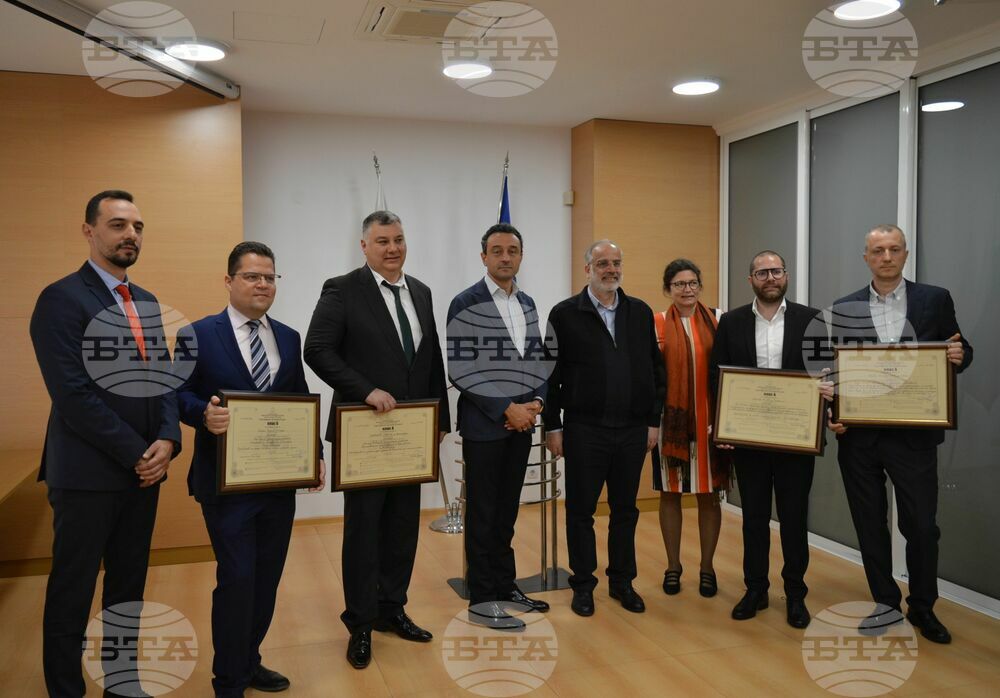Innovation and Growth Minister Awards Four Certificates for Investments Worth BGN 30.5 Mln