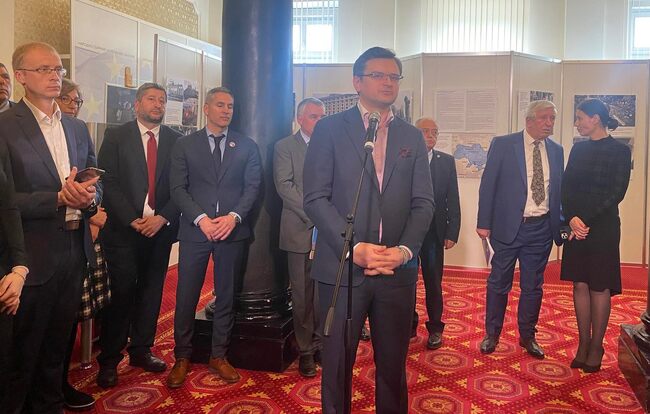 “Демократична България” към министър Кулеба: Ще се борим България да ви окаже военна помощ
