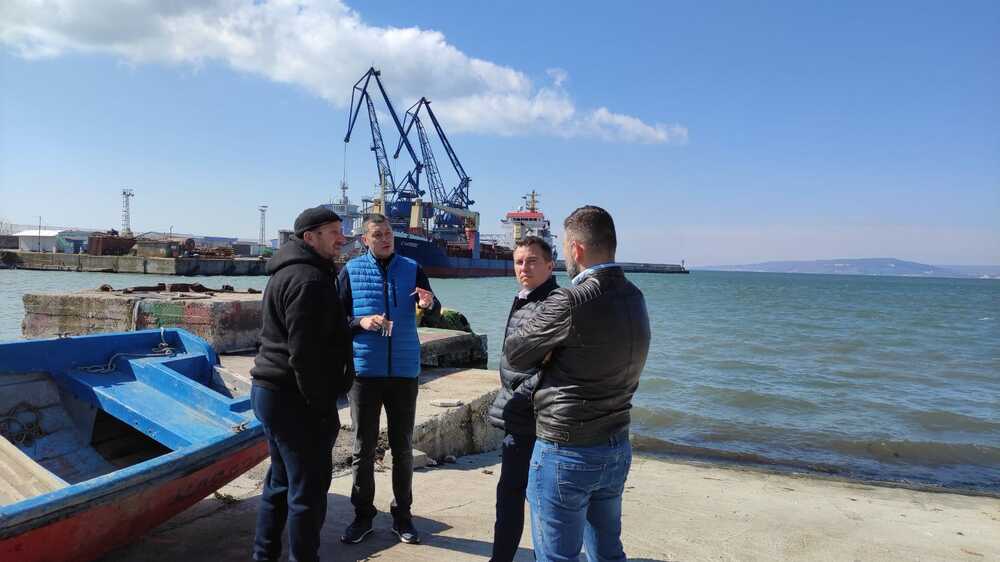 Заместник-министър Бурджев: Проучваме възможностите за подобряване на инфраструктурата и условията на труд за рибарите, разтоварващи уловите на рибарско пристанище „Балчик“