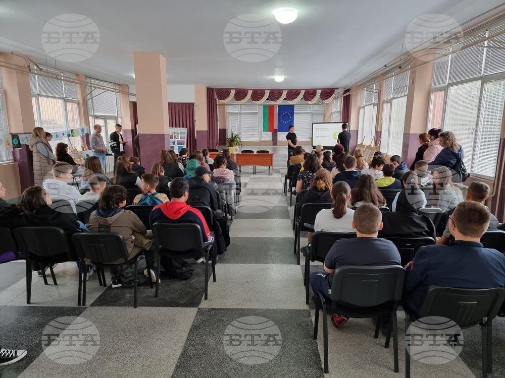Екоинспекцията в Пазарджик отбеляза Деня на Земята в партньорство с училища от Пещера и Пазарджик