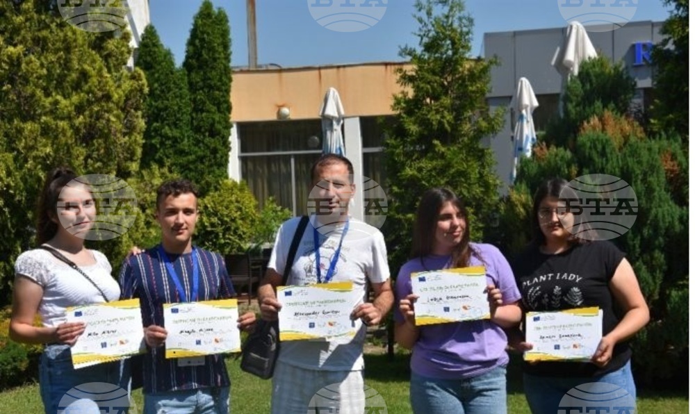 Participants from Four Countries Share in Erasmus+ Green World Project