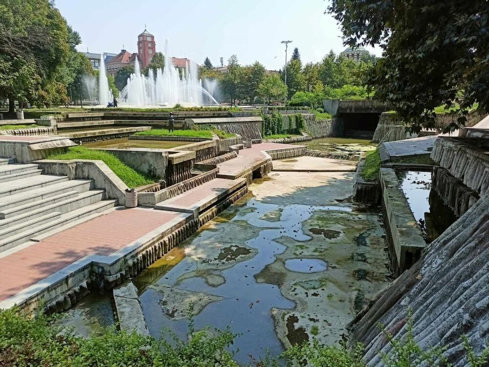 Община Плевен: Поради авария във водопровода „Черни Осъм“ и действията за отстраняването й от „ВиК“ - Плевен, захранването на Водната каскада е спряно