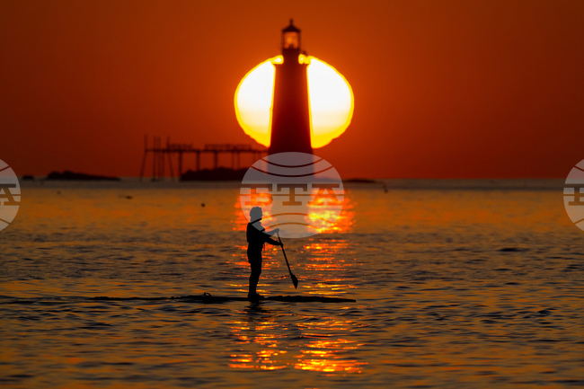 Цените на жилищата във Великобритания се понижиха неочаквано с 0,8 на сто през юни