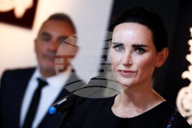 Каменни бродерии от Нова Каховка върху текстил - изложба