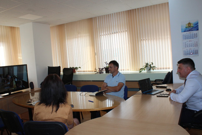 Областна администрация Разград: Областният управител Владимир Димитров участва в информационно събитие за отворена процедура относно развитие на дуална система на обучение