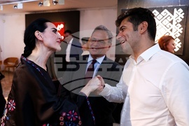 Каменни бродерии от Нова Каховка върху текстил