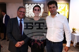 Каменни бродерии от Нова Каховка върху текстил