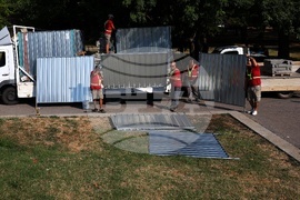 Паметник на Съветската армия - ограждения