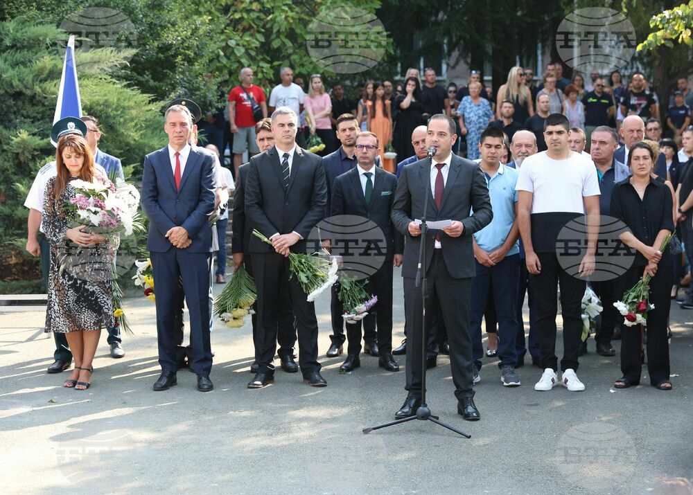 Бургас - паметна плоча за загинали полицаи - откриване