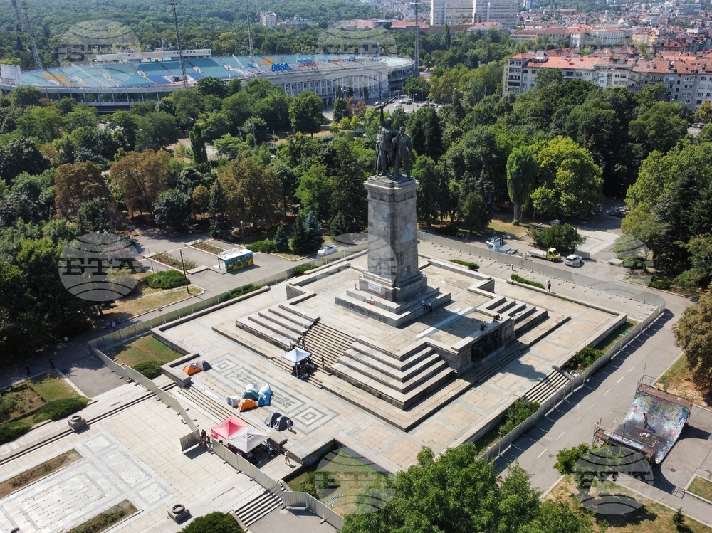Паметник на Съветската армия