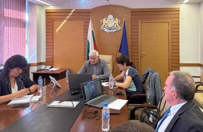 МЗХ: България ще поиска подкрепа за инфраструктура от ЕК заради транзитния транспорт на украинско зърно