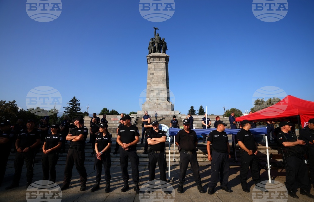 Soviet Army Monument fenced off