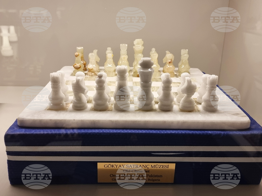 Турция - Музей на шаха „Гьокяй“  - Калчо Хинов - дарение