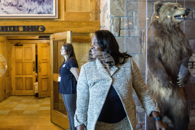Лиса Кук е завела дело срещу Доналд Тръмп заради освобождаването ѝ от Управителния съвет на УФР