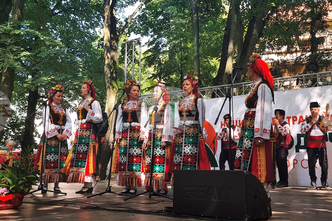 Стара Загора - Старозагорски бани - Тракийски национален фолклорен събор "Богородична стъпка"