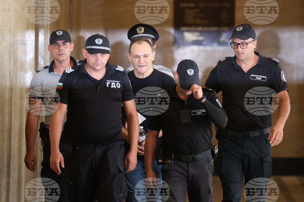 Софийският градски съд решава дали Васил Божков да остане в ареста за постоянно