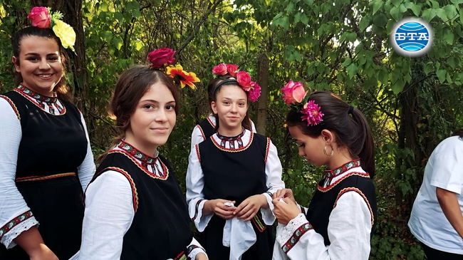 Народен събор събра в Побит камък пазители на традициите на нашите деди и прадеди