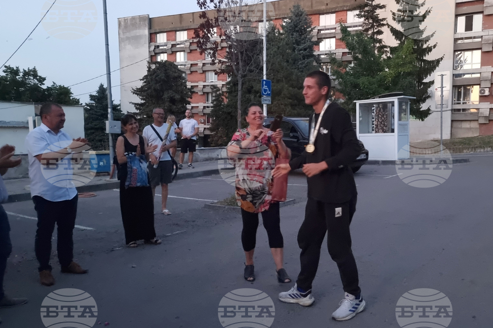 Разград - лекоатлети - Гимназиада - посрещане