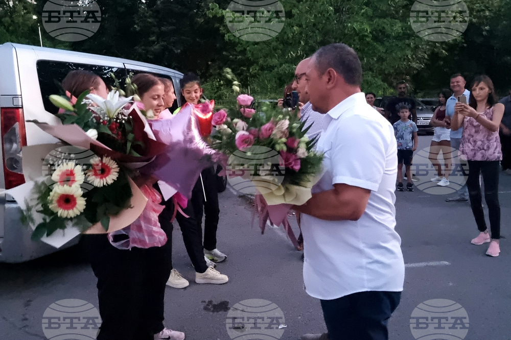 Разград - лекоатлети - Гимназиада - посрещане