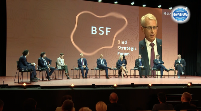 Държавите от Балканите ще бъдат силни, само ако се обединят, заяви премиерът Николай Денков на Стратегически форум в Блед