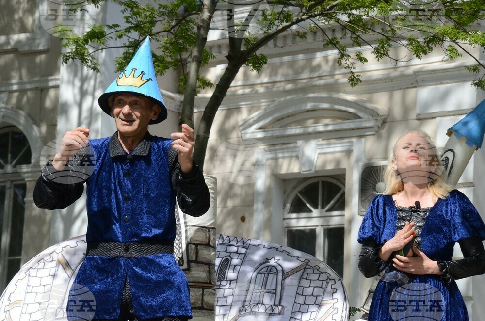 Община Видин подари куклено представление на децата за великденските празници