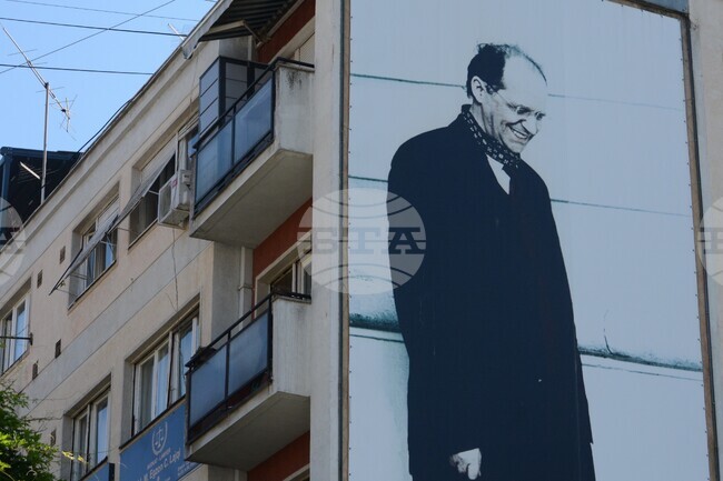 Двадесет години от смъртта на първия президент на Косово Ибрахим Ругова