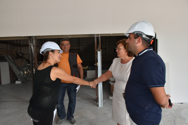 Община Ловеч: Кметът на Ловеч провери ремонта на бившия Младежки дом