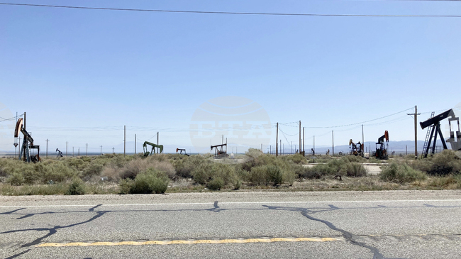 Петролът поевтинява след решението на ОПЕК+ за увеличение на добива