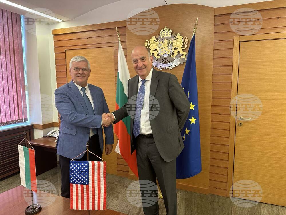 Agriculture Minister Vatev Confers with US Ambassador Merten
