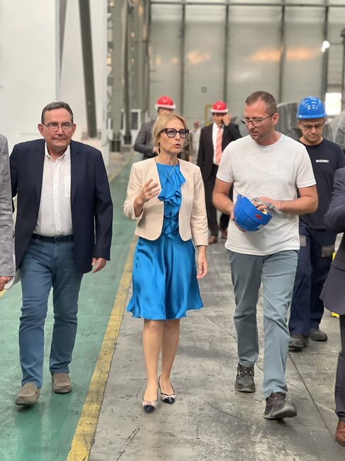 Министър Стойчева: МИР работи за по-добра среда за инвестиции и създаване на високотехнологични иновации