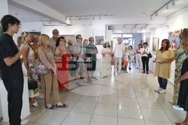 Бургас - "Летен полъх" - изложба живопис на Гергана Лалова