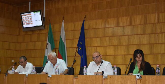 Община Разград: 14 докладни приеха съветниците днес, сред тях и учредяване на право на строеж за изграждане на ритейл парк 