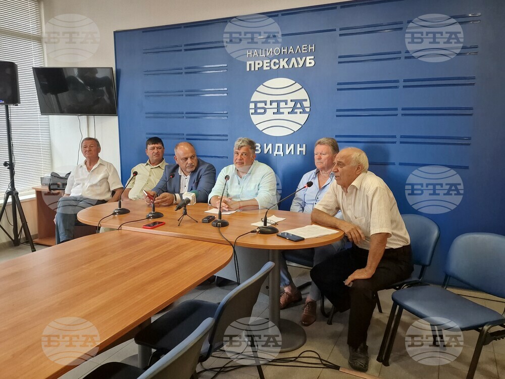 Група общественици представиха инициативния комитет за издигане на д-р Цветан Ценков за кмет на Община Видин
