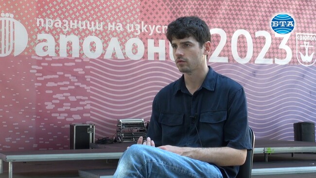 Хората се припознават в позицията на Кристиан Таков на фона на историческите събития във филма „Моралът е доброто”, смята режисьорът Веселин Диманов