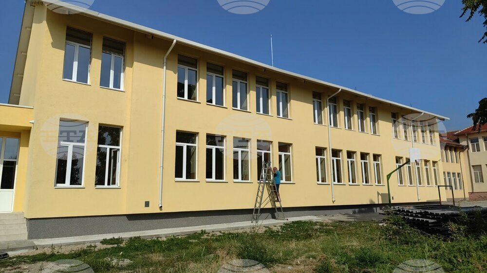 Община Сливен: Завърши строителството на новия корпус на училището в село Тополчане, чакан 40 години