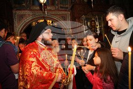 Троянски манастир - Възкресение Христово - литургия