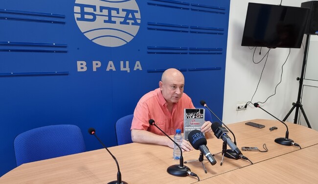 Директорът на Симфониета-Враца представи новия есенно-зимен концертен сезон 