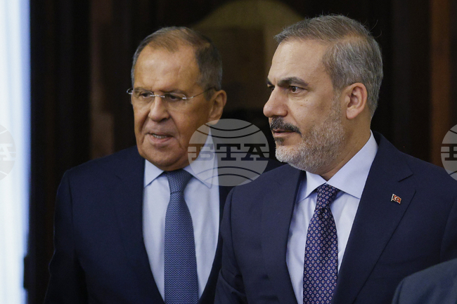 Външните министри на Турция и Русия обсъдиха ситуацията в Сирия и процеса в Астана по телефона