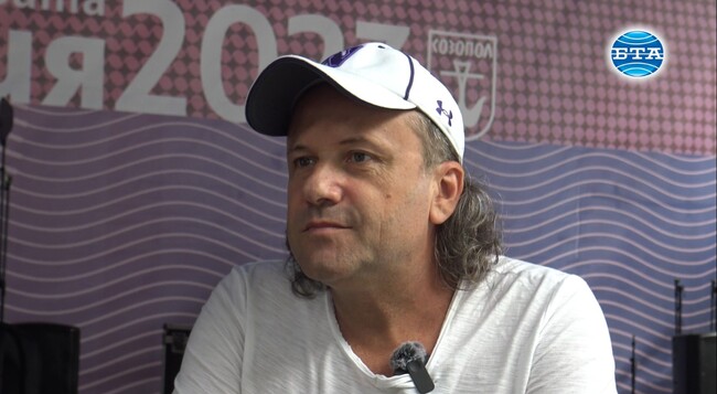 Пиесите на Константин Илиев са постижение на територията на българската драма, каза режисьорът Явор Гърдев