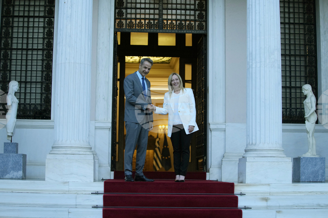 Гръцкият премиер Кириакос Мицотакис заминава на посещение в Италия